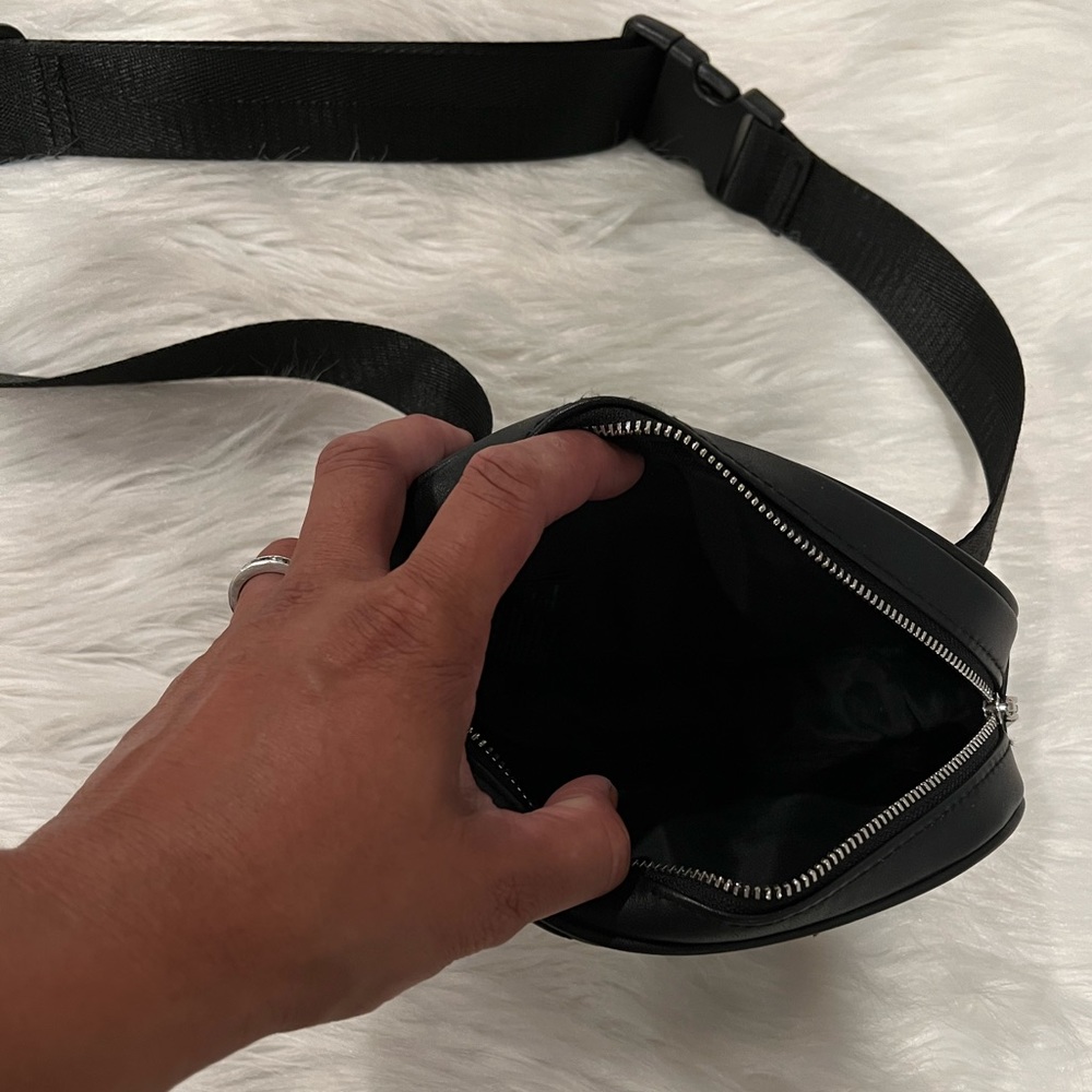 comfortable small bag - Picture 3 of 3